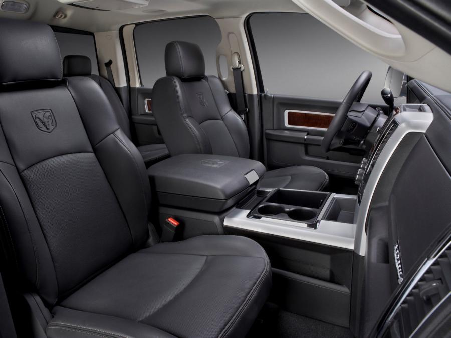  Dodge Ram 2500 Laramie Crew Cab 2009 года  (фото 11 из 14)